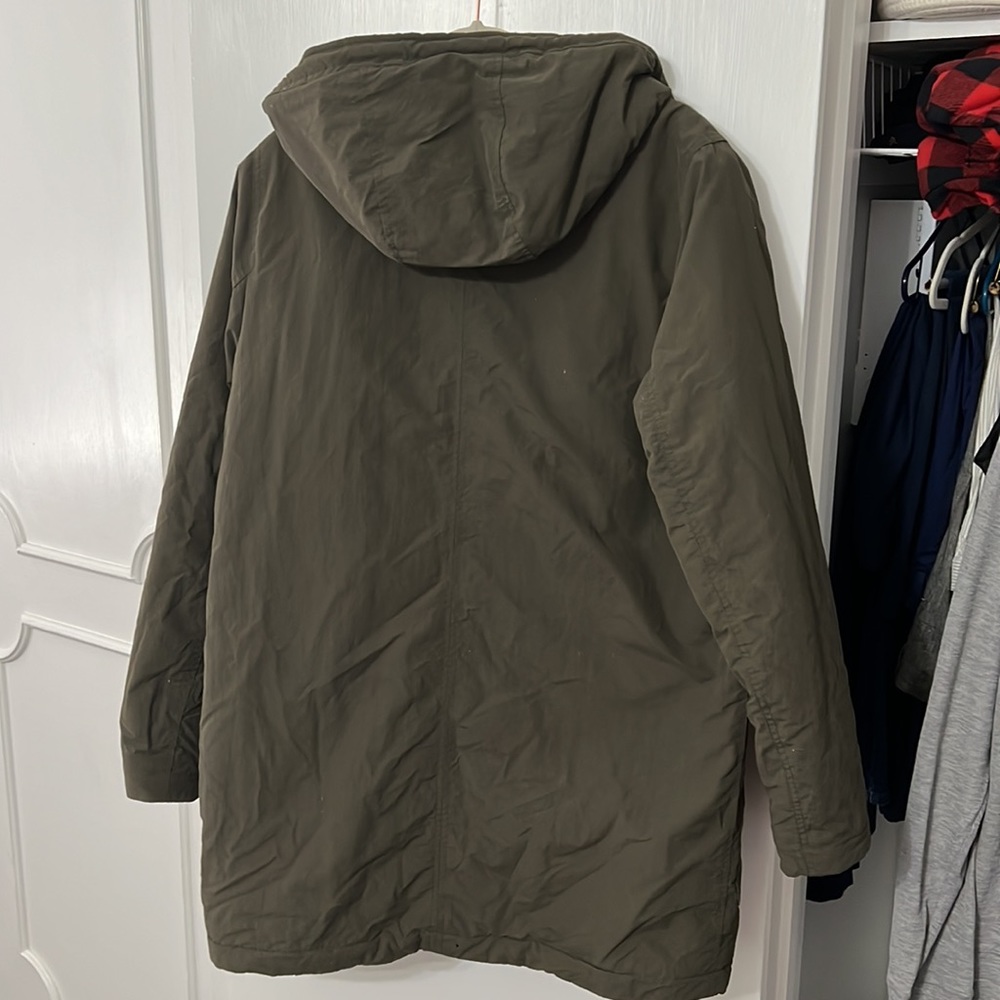 Abercrombie & Fitch Winter coat size Medium but fits a Large too - Picture 3 of 6